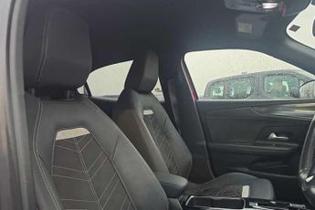 VAUXHALL MOKKA Electric 50kWh Ultimate SUV 5dr Electric Auto (136 ps)