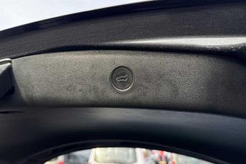 TESLA MODEL 3 (Dual Motor) Long Range Saloon 4dr Electric Auto 4WDE (346 ps)