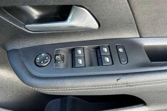 VAUXHALL MOKKA Electric 50kWh Ultimate SUV 5dr Electric Auto (136 ps)