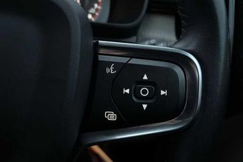 VOLVO XC40 1.5 T3 Inscription Pro SUV 5dr Petrol Auto Euro 6 (s/s) (163 ps)