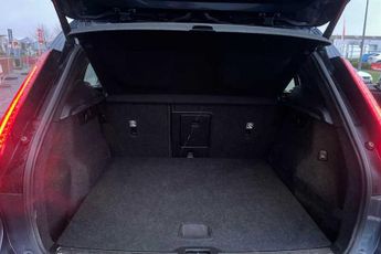 VOLVO XC40 1.5 T3 Inscription Pro SUV 5dr Petrol Auto Euro 6 (s/s) (163 ps)