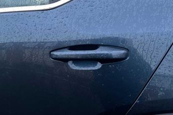 VOLVO XC40 1.5 T3 Inscription Pro SUV 5dr Petrol Auto Euro 6 (s/s) (163 ps)