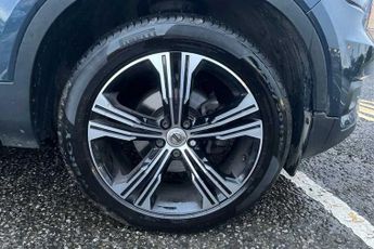 VOLVO XC40 1.5 T3 Inscription Pro SUV 5dr Petrol Auto Euro 6 (s/s) (163 ps)