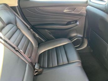 MG MG HS 1.5 T-GDI Trophy SUV 5dr Petrol DCT Euro 6 (s/s) (162 ps)