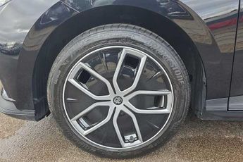 MG MG4 64kWh Trophy Long Range Hatchback 5dr Electric Auto (203 ps)