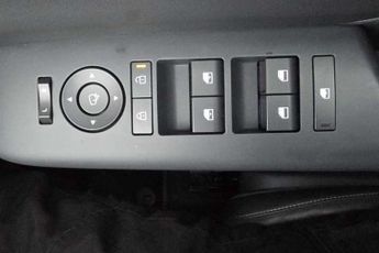 Hyundai KONA 65.4kWh Ultimate SUV 5dr Electric Auto (218 ps)