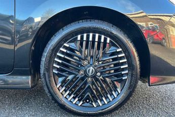 NISSAN LEAF 39kWh N-Connecta Hatchback 5dr Electric Auto (150 ps)