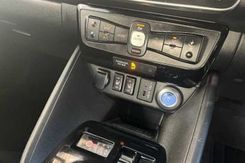 NISSAN LEAF 39kWh N-Connecta Hatchback 5dr Electric Auto (150 ps)