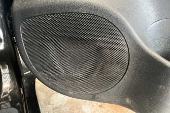 NISSAN LEAF 39kWh N-Connecta Hatchback 5dr Electric Auto (150 ps)