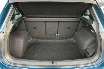VOLKSWAGEN TIGUAN 1.5 TSI R-Line SUV 5dr Petrol DSG Euro 6 (s/s) (150 ps)