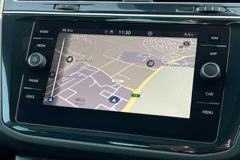 VOLKSWAGEN TIGUAN 2.0 TDI R-Line SUV 5dr Diesel DSG Euro 6 (s/s) (150 ps)