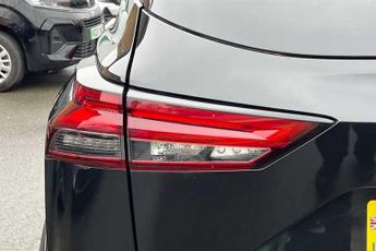 NISSAN QASHQAI 1.3 DIG-T MHEV Tekna SUV 5dr Petrol Hybrid XTRON Euro 6 (s/s) (1