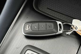 NISSAN QASHQAI 1.3 DIG-T MHEV Tekna SUV 5dr Petrol Hybrid XTRON Euro 6 (s/s) (1