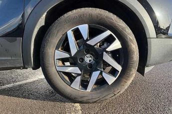 VAUXHALL MOKKA Electric 50kWh Design SUV 5dr Electric Auto (136 ps)