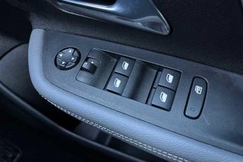 VAUXHALL MOKKA Electric 50kWh Design SUV 5dr Electric Auto (136 ps)