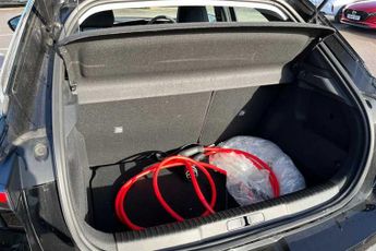VAUXHALL MOKKA Electric 50kWh Design SUV 5dr Electric Auto (136 ps)
