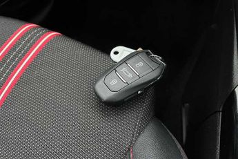 VAUXHALL Corsa Electric 50kWh Yes Hatchback 5dr Electric Auto (136 ps)