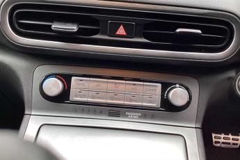 Hyundai KONA 64kWh Premium SUV 5dr Electric Auto (10.5kW Charger) (204 ps)