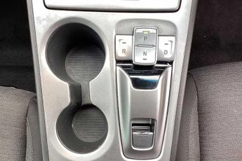 Hyundai KONA 64kWh Premium SUV 5dr Electric Auto (10.5kW Charger) (204 ps)