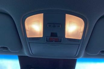 Hyundai KONA 64kWh Premium SUV 5dr Electric Auto (10.5kW Charger) (204 ps)