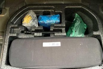 Hyundai KONA 64kWh Premium SUV 5dr Electric Auto (10.5kW Charger) (204 ps)