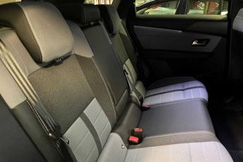 Vauxhall Grandland 1.2 GS SUV 5dr Petrol Hybrid e-DCT Euro 6 (s/s) (136 ps)