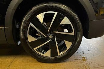 Vauxhall Grandland 1.2 GS SUV 5dr Petrol Hybrid e-DCT Euro 6 (s/s) (136 ps)