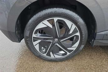 MG MG4 64kWh Trophy Long Range Hatchback 5dr Electric Auto (203 ps)