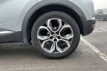 RENAULT CAPTUR 1.6 E-TECH S Edition SUV 5dr Petrol Hybrid Auto Euro 6 (s/s) (14