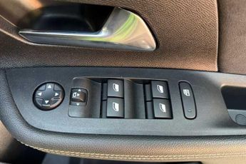 VAUXHALL MOKKA Electric 50kWh Ultimate SUV 5dr Electric Auto (136 ps)