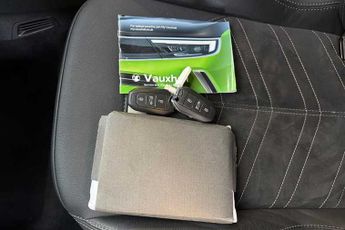 VAUXHALL MOKKA Electric 50kWh Ultimate SUV 5dr Electric Auto (136 ps)