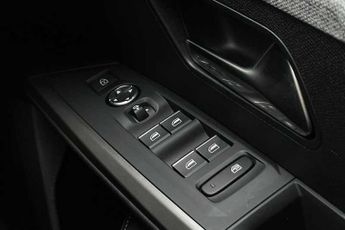 Peugeot E-3008 73kWh GT SUV 5dr Electric Auto (210 ps)