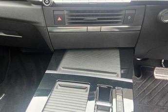 Vauxhall Astra Electric 54 kWh (156 PS) Ultimate 5 Door Electric Hatchback *** Delivery 