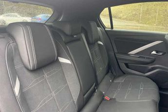 Vauxhall Astra Electric 54 kWh (156 PS) Ultimate 5 Door Electric Hatchback *** Delivery 