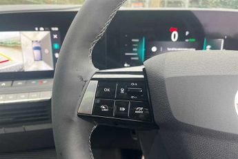 Vauxhall Astra Electric 54 kWh (156 PS) Ultimate 5 Door Electric Hatchback *** Delivery 