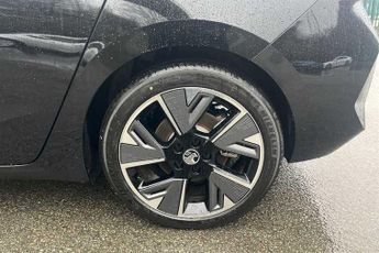 Vauxhall Astra Electric 54 kWh (156 PS) Ultimate 5 Door Electric Hatchback *** Delivery 