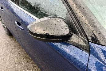 Vauxhall Corsa Electric 50 kWh (136 PS) Elite Nav Premium 5 Door Electric Hatchback Auto