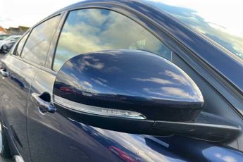 JAGUAR XE 2.0d R-Sport Saloon 4dr Diesel Auto AWD Euro 6 (s/s) (180 ps)