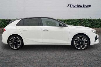 Vauxhall Astra Electric 54kWh Ultimate Hatchback 5dr Electric Auto (156 ps)