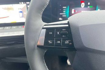 Vauxhall Astra Electric 54kWh Ultimate Hatchback 5dr Electric Auto (156 ps)