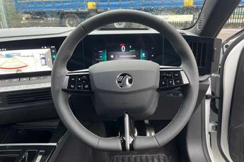 Vauxhall Astra Electric 54kWh Ultimate Hatchback 5dr Electric Auto (156 ps)