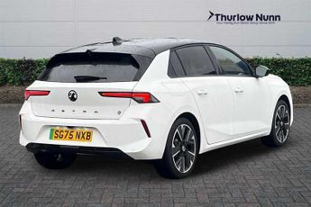 Vauxhall Astra Electric 54kWh Ultimate Hatchback 5dr Electric Auto (156 ps)