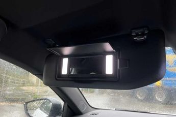 Vauxhall Astra Electric 54kWh Ultimate Hatchback 5dr Electric Auto (156 ps)