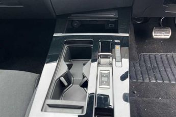 Vauxhall Astra Electric 54kWh Ultimate Hatchback 5dr Electric Auto (156 ps)