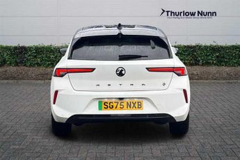 Vauxhall Astra Electric 54kWh Ultimate Hatchback 5dr Electric Auto (156 ps)
