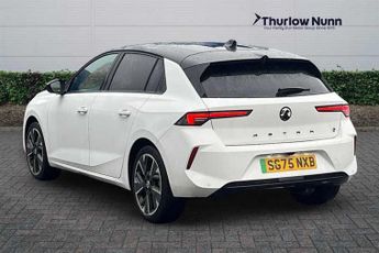 Vauxhall Astra Electric 54kWh Ultimate Hatchback 5dr Electric Auto (156 ps)