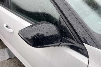 Vauxhall Astra Electric 54kWh Ultimate Hatchback 5dr Electric Auto (156 ps)