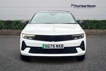 Vauxhall Astra Electric 54kWh Ultimate Hatchback 5dr Electric Auto (156 ps)