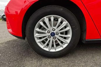 FORD FOCUS 1.0T EcoBoost MHEV Titanium Hatchback 5dr Petrol Hybrid DCT Euro