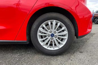 FORD FOCUS 1.0T EcoBoost MHEV Titanium Hatchback 5dr Petrol Hybrid DCT Euro